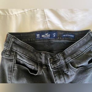 Black low rise Hollister jeans